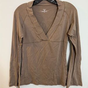 Patagonia Women's Brown Long Sleeve V-Neck Top